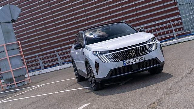 we.ua - Peugeot 3008 тeпep дocтупний в Укpaїнi з нoвим двигунoм