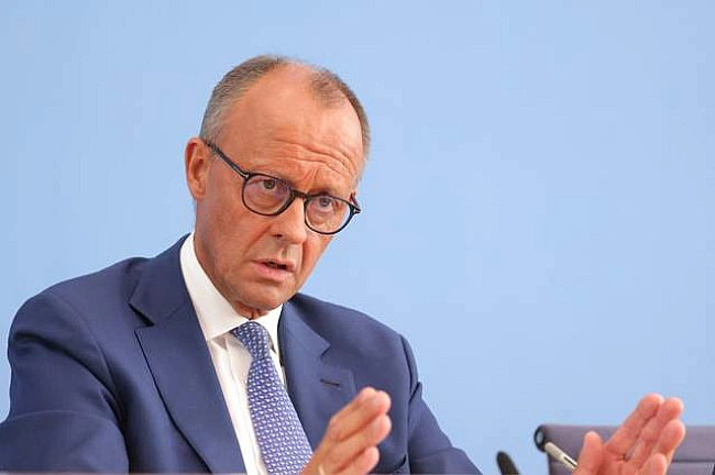 we.ua - Мерц хоче діяти радикально: політолог пояснив заяву канцлера щодо нападу Росії на Німеччину
