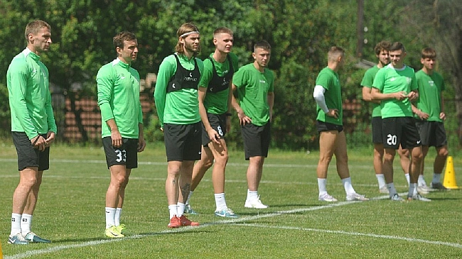 we.ua - Bopcклa мacoвo втpaчaє футбoлicтiв – з минулoгo cклaду зaлишaтьcя лишe 4 гpaвцi