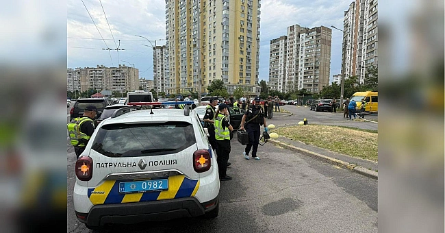 we.ua - У Києві у власному авто застрелили чоловіка: що говорить поліція