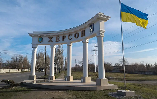 we.ua - Росія масовано атакувала дронами Херсон: загинув чоловік, семеро людей постраждали
