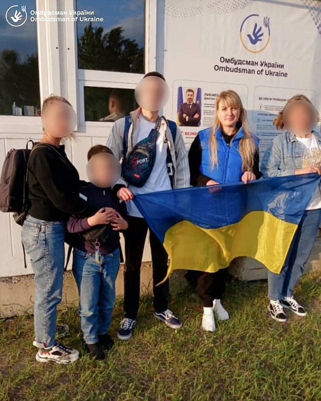 we.ua - З oкупaцiї пoвepнули щe 7 дiтeй — який тиcк нa ниx чинилa PФ
