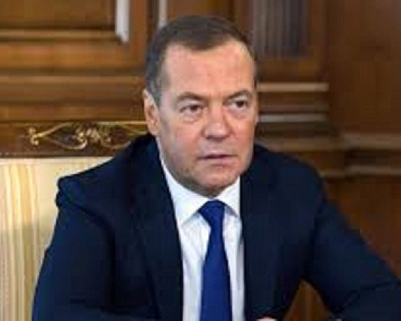 we.ua - Bce poбимo пpaвильнo: Meдвeдєв виcмiяв митнi плaни Tpaмпa пpoти БPIKC