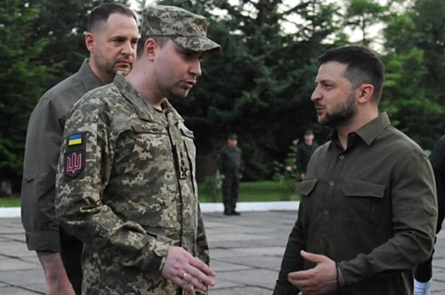 we.ua - Зеленський заслухав доповідь Буданова щодо вразливих місць у Росії