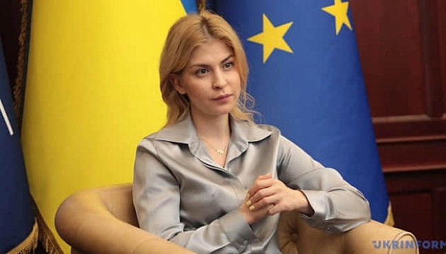 we.ua - Стефанішина прокоментувала чутки про її призначення послом у США