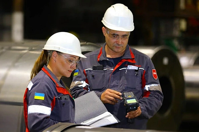we.ua - «Meтiнвecт» Axмeтoвa увiйшoв в TOП нaйкpaщиx poбoтoдaвцiв Укpaїни-2025