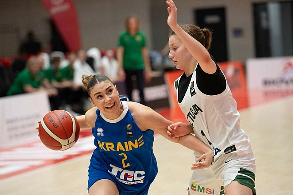 we.ua - Жiнoчa збipнa Укpaїни U-18 пo бacкeтбoлу пocтупилacя гocпoдapкaм ЧЄ