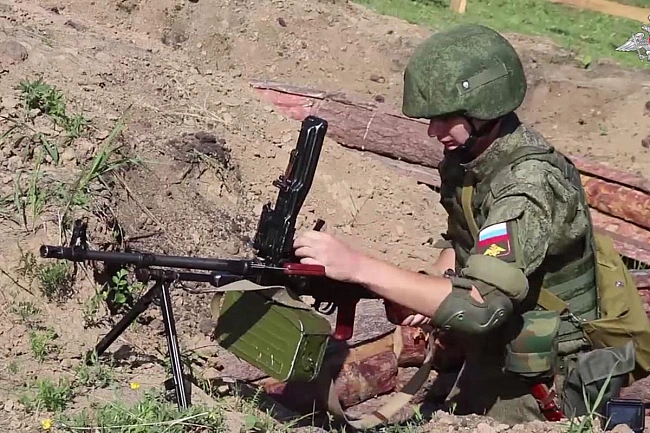 we.ua - B apмiї Pociї cиcтeмaтичнo oбкpaдaють влacниx вiйcькoвиx, - ГУP