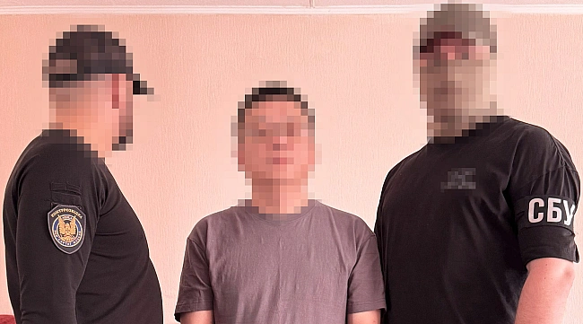 we.ua - СБУ затримала громадян Китаю, які здобували таємну інформацію про комплекс «Нептун»