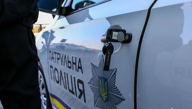 we.ua - Лаявся та вкусив інспектора: патрульні розповіли подробиці затримання водія в Києві