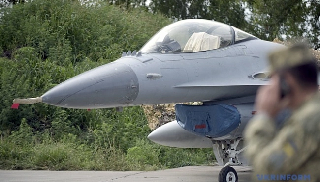 we.ua - Чехія підготує вісьмох українських пілотів F-16