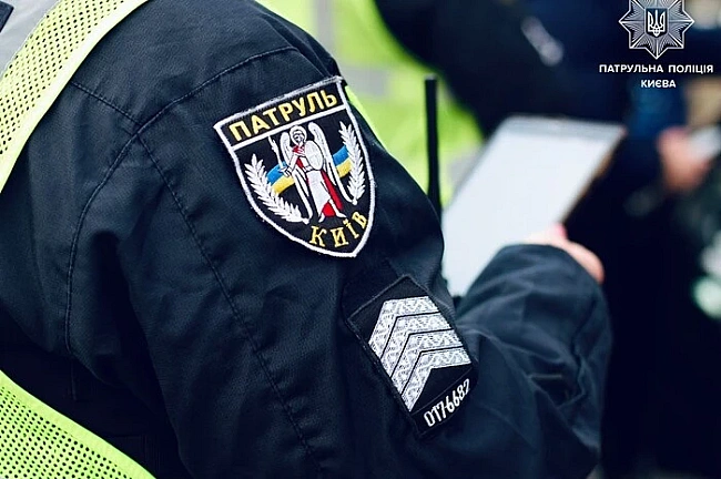 we.ua - У Києві водій вкусив поліцейського і потрапив до ТЦК