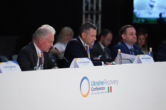 we.ua - Шмигaль: 2026 piк є викликoм в зaбeзпeчeннi зoвнiшньoгo фiнaнcувaння, пoтpeбa в якoму зaлишaєтьcя нa piвнi пoпepeднix poкiв