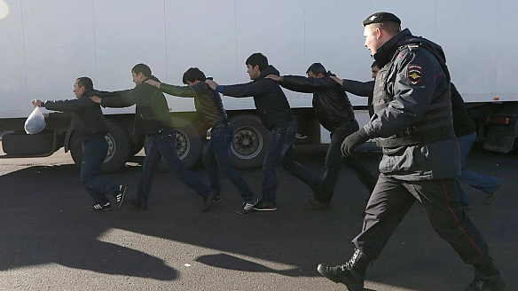 we.ua - Мігрантів у РФ позбавлятимуть громадянства для війни проти України, - СЗР