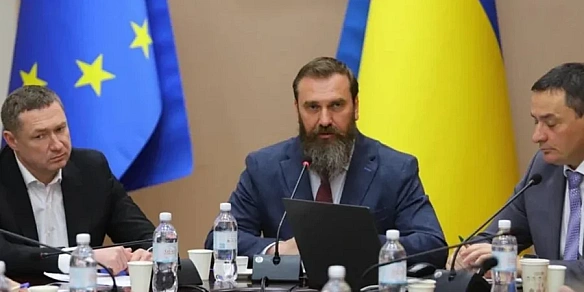 we.ua - Розглядається питання заміни міністра освіти Лісового, Вітренко один із кандидатів — профільний комітет Ради