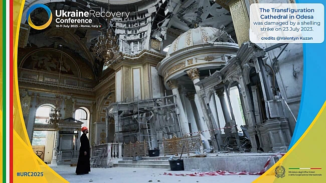 we.ua - На римській конференції з відбудови представили фотовиставку з понівеченим Одеським собором