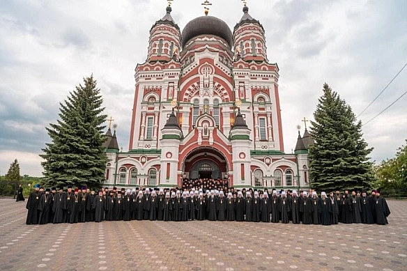 we.ua - Держава визнала УПЦ Московською. Лідери церкви звернулися до президента