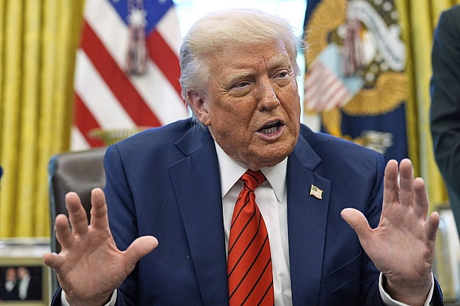we.ua - «Це дуже дорого»: Трамп знову пообіцяв подумати щодо озброєння України