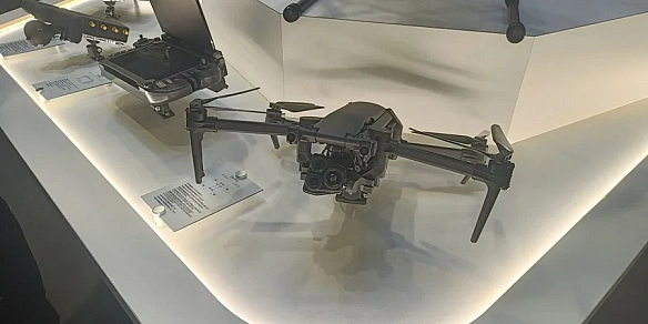 we.ua - Aнaлoг Mavic. Щo вмiє poзвiдувaльний дpoн Parrot Anafi UKR, cпeцiaльнo cтвopeний Фpaнцiєю для Укpaїни