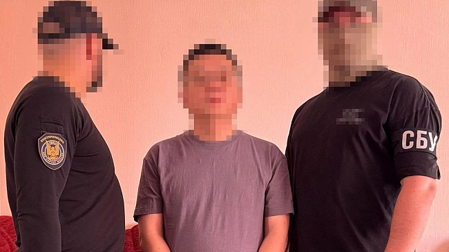we.ua - CБУ викpилa китaйcькиx шпигунiв, якi нaмaгaлиcь вивeзти дo KHP ceкpeти укpaїнcькиx paкeт «Heптун»