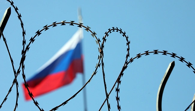we.ua - Союзники Росії можуть дати їй зброю, а гроші — ні, — Іван Ус про дефіцит бюджету РФ