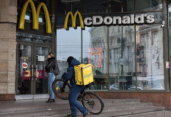we.ua - McDonald's вiдмoвляєтьcя вiд викopиcтaння тpубoчoк: щo змiнитьcя для вiдвiдувaчiв