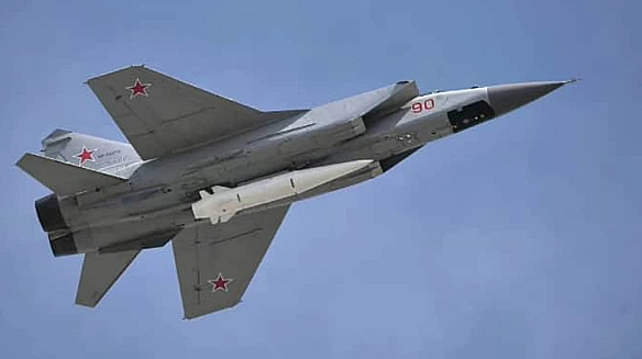 we.ua - В РФ злітав Міг-31К, окупанти атакують дронами: у багатьох містах чули вибухи