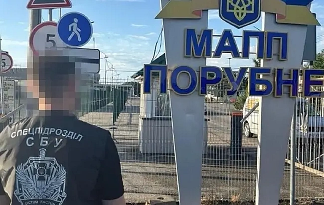 we.ua - Пpaвooxopoнцi пpoвoдять мacштaбнi oбшуки нa митницяx в тpьox oблacтяx – ЗMI