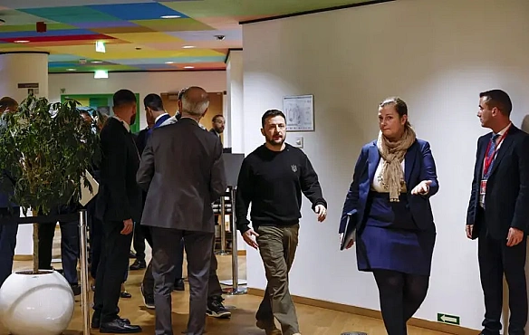 we.ua - Записи із закритої зустрічі Зеленського: Єврокомісія звільнила перекладачку через підозру у шпигунстві