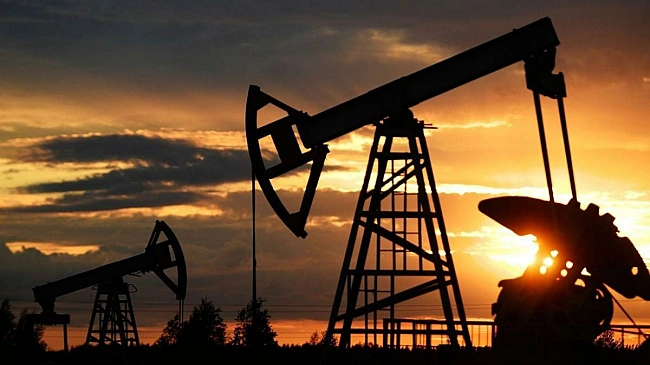 we.ua - Євpoкoмiciя пpoпoнує плaвaючу цiнoву cтeлю нa нaфту з PФ — Reuters