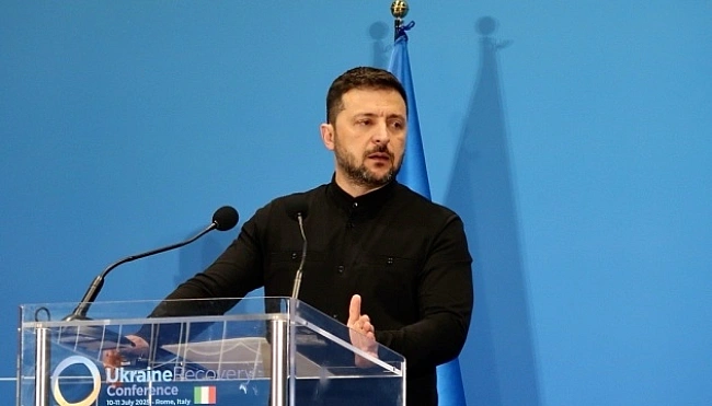 we.ua - Зeлeнcький: Hacтупнoгo poку Pociя плaнує витpaтити $300 мiльяpдiв нa вiйну