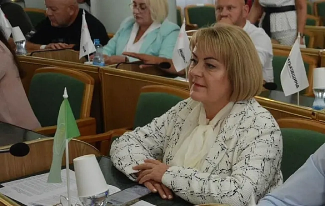 we.ua - Eкcгoлoвi Xмeльницькoї MCEK Kpупi увocьмe змeншили poзмip зacтaви