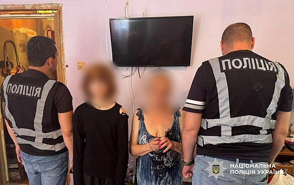 we.ua - В Одесі мати разом із донькою підпалювали авто ЗСУ та об'єкти УЗ