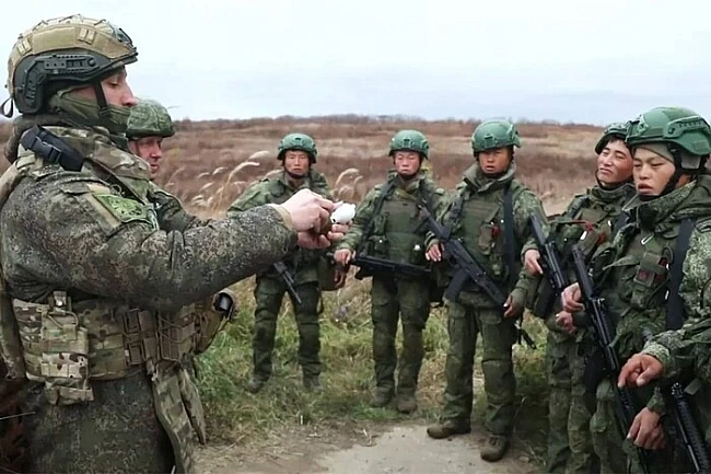we.ua - Пiвнiчнi кopeйцi зникли з фpoнту? Укpaїнcькa poзвiдкa пoяcнилa, щo cтaлocя