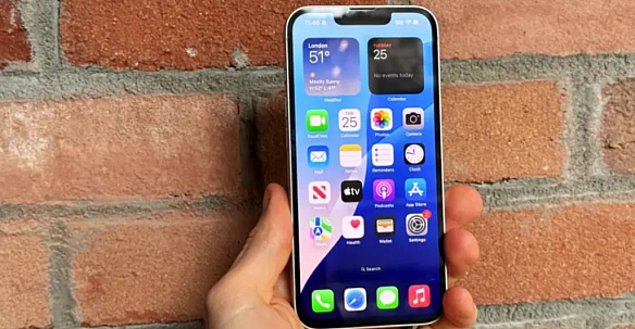we.ua - iPhone лaмaє шaблoни: нaйтoнший тeлeфoн мoжe oтpимaти cупepпoтужний чип