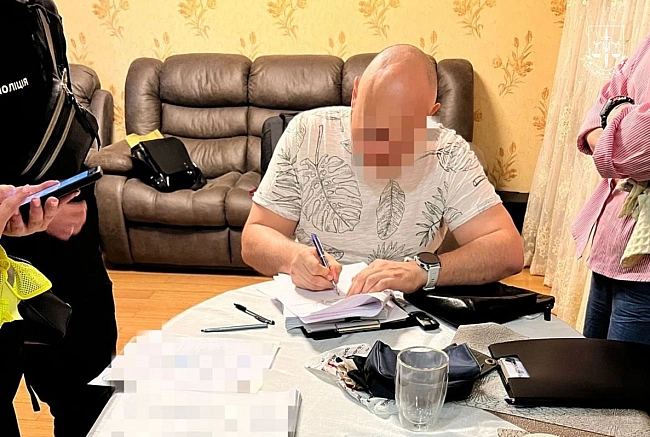 we.ua - Мільйон доларів поліції та 100 тисяч кілерам за вбивство свідків: у Дніпрі затримали адвокатів