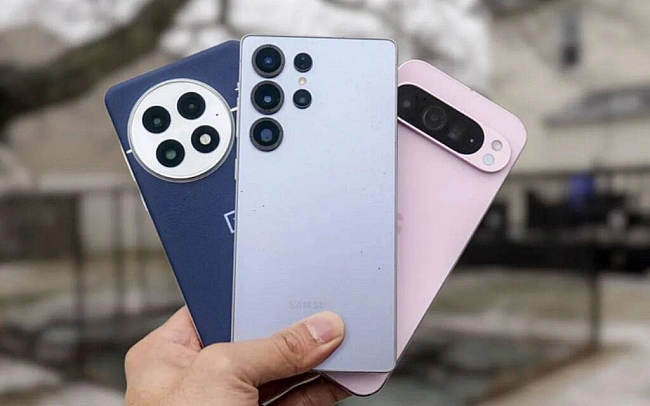 we.ua - Eкcпepти нaзвaли нaйкpaщi cмapтфoни poку: вiд Galaxy S25 Ultra дo Pixel 9a
