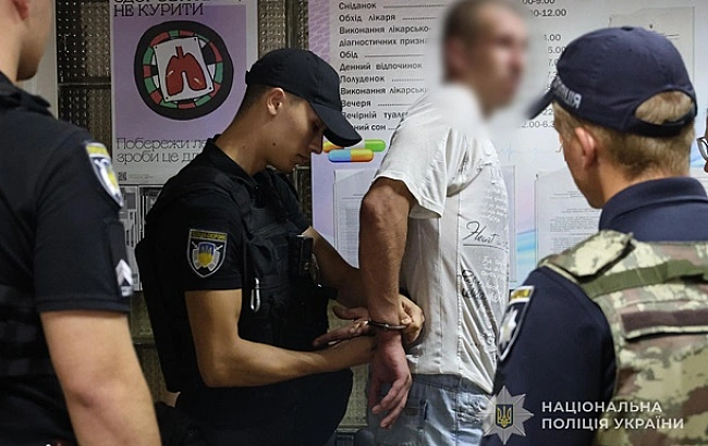 we.ua - У Запоріжжі пацієнт напав з ножем на лікаря