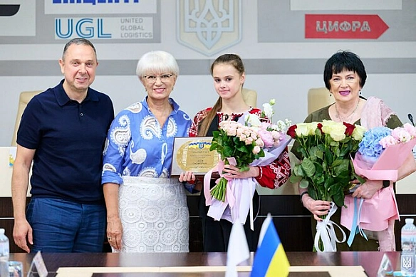 we.ua - ФОТО. У НОК України нагородили найкращу спортсменку червня 2025 року