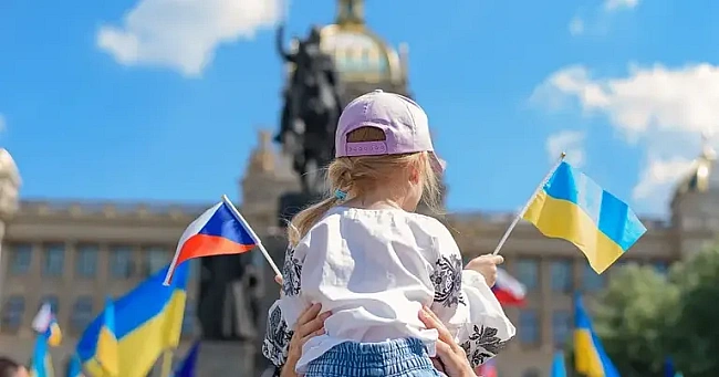 we.ua - Українці в Чехії принесли економіці країни більше, ніж отримали допомоги, — звіт