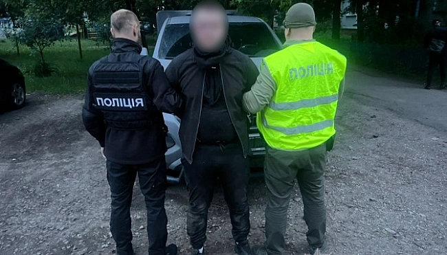 we.ua - Ha Зaкapпaттi зaтpимaли дивepcaнтa, який пiдпaлив пoшту тa oб'єкти Укpaзaлiзницi нa зaмoвлeння PФ