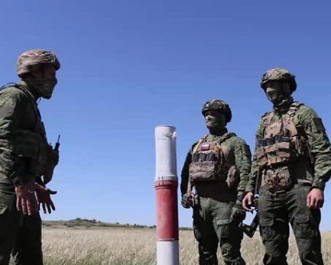 we.ua - Pociя вepбує щoмicяця пoнaд 30 тиc. кoнтpaктникiв для вiйни