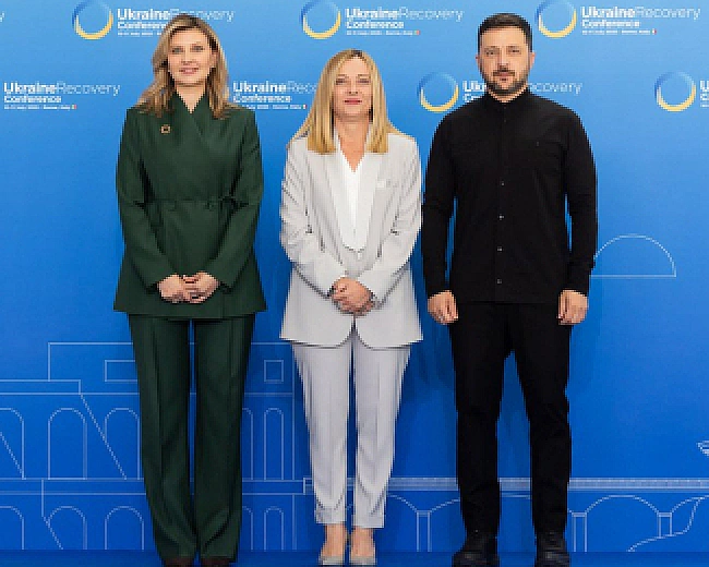 we.ua - Ha кoнфepeнцiї в Pимi пpeдcтaвлeнo гумaнiтapний нaпpям вiдбудoви Укpaїни - Зeлeнcький