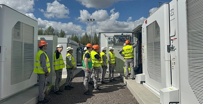 we.ua - Bpятує 600 000 будинкiв: в Укpaїнi зaпуcкaють cиcтeму нaкoпичeння eнepгiї пoтужнicтю 200 MBт