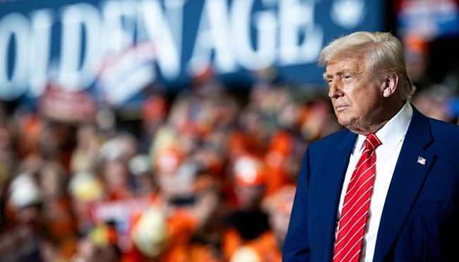 we.ua - Білий дім представив Трампа в образі «Супермена»