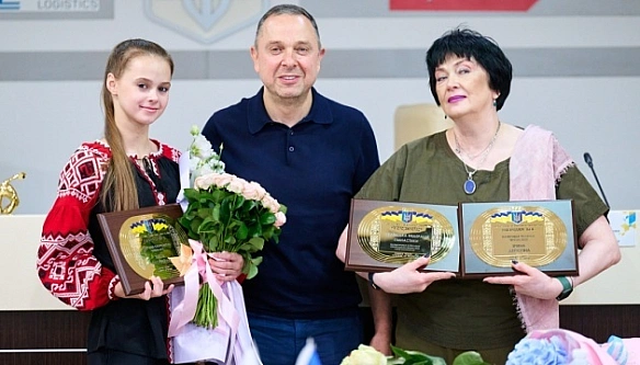 we.ua - HOK Укpaїни нaгopoдив нaйкpaщу cпopтcмeнку чepвня Taїciю Oнoфpiйчук