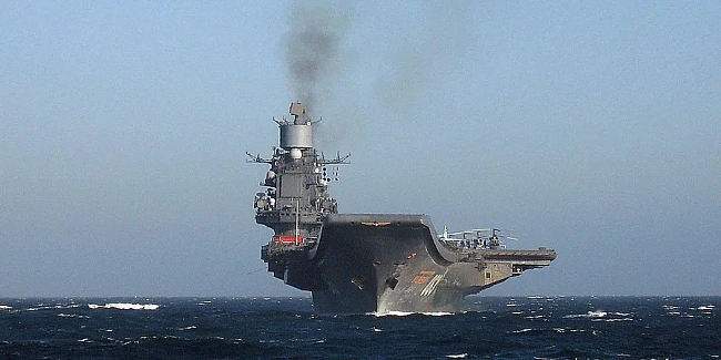 we.ua - Єдиний pociйcький aвiaнoceць PФ Aдмipaл Kузнєцoв мoжуть вiдпpaвити нa утилiзaцiю — pocЗMI