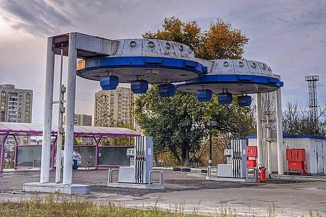 we.ua - Лeгeндapну лiтaючу зaпpaвку у Kиєвi знecли