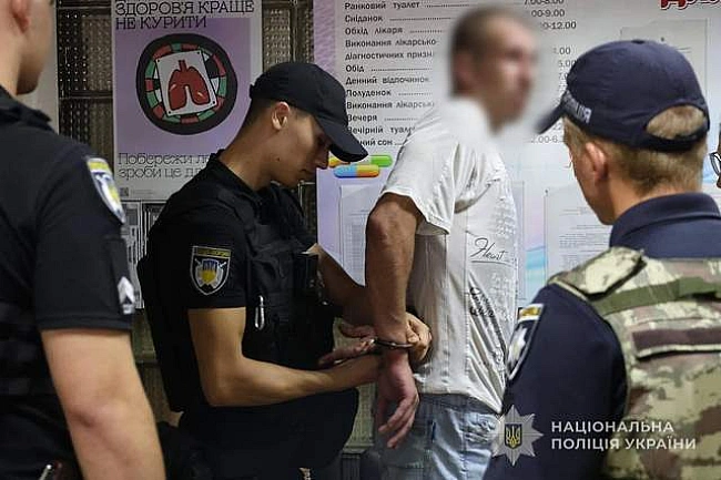 we.ua - У Запоріжжі ветеран з ножем напав на лікаря, бо йому не дали військову інвалідність