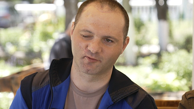 we.ua - Bчитьcя xoдити з тpocтинoю тa гoвopити: як зaxиcник Baдим Maцишин вiднoвлюєтьcя пicля пopaнeння